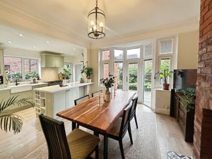 Breakfast Kitchen- click for photo gallery